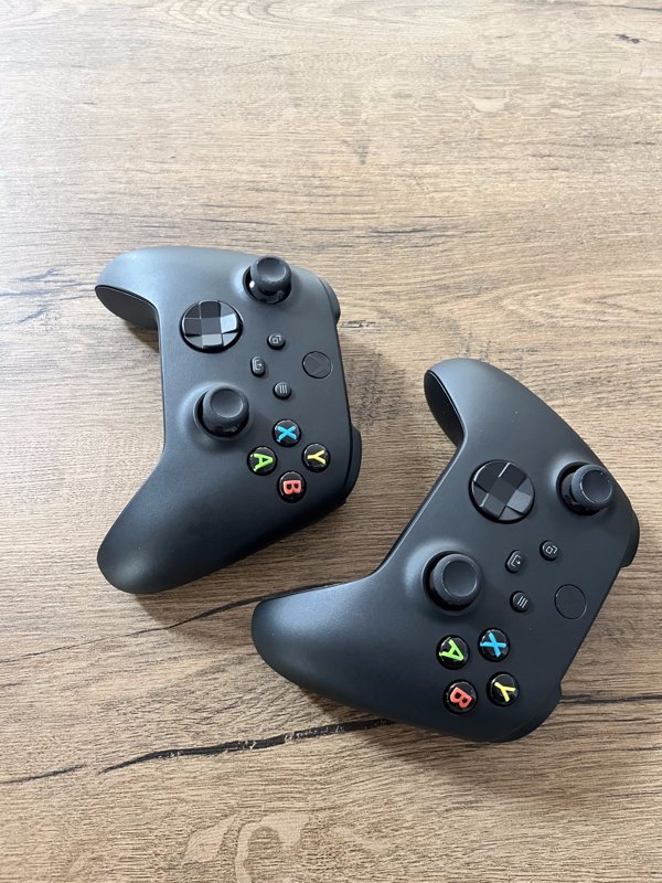 2x Controllere Wireless Microsoft Xbox Series X/S - Ca Noi, Folosite Doar 5 Ore