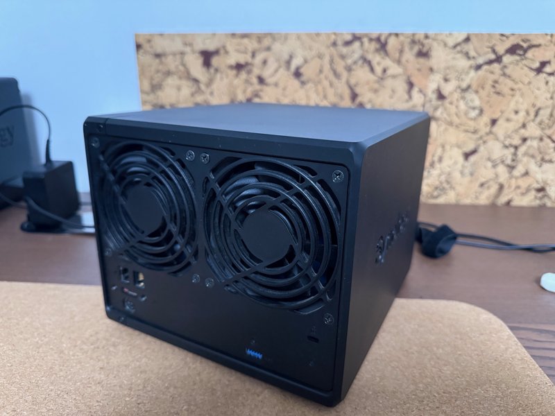 Synology DS920+ NAS 4 Bay 12GB RAM – stare foarte bună (fără HDD) - Image 3