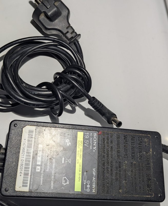 Incarcator Sony Vaio model VGP-AC19V14 19.5V - Image 3