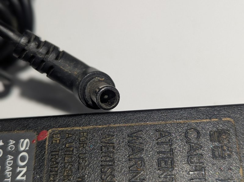 Incarcator Sony Vaio model VGP-AC19V14 19.5V - Image 2