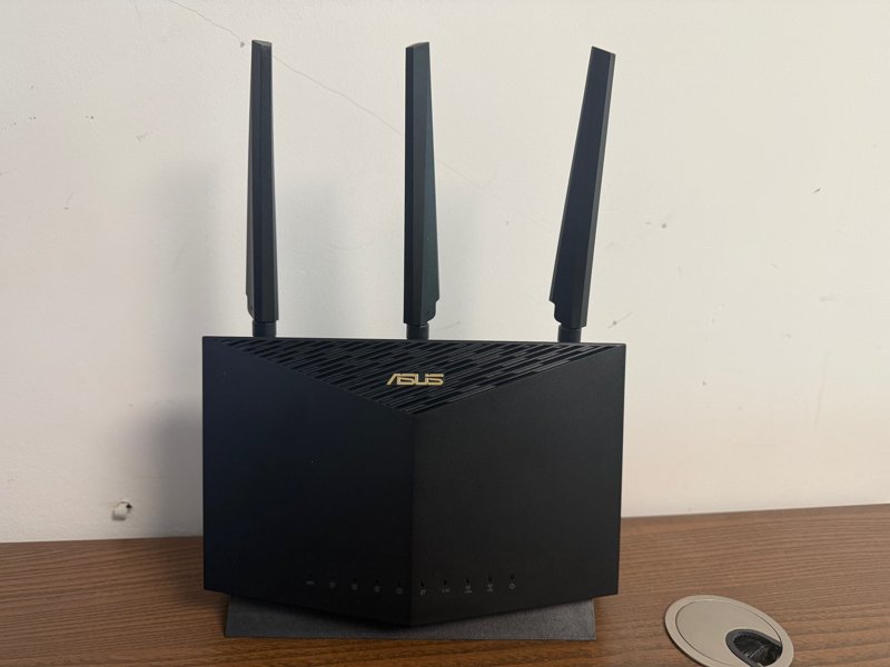 Router ASUS RT-AX86U AX5700 WiFi 6 Dual Band Gigabit Gaming - Image 1