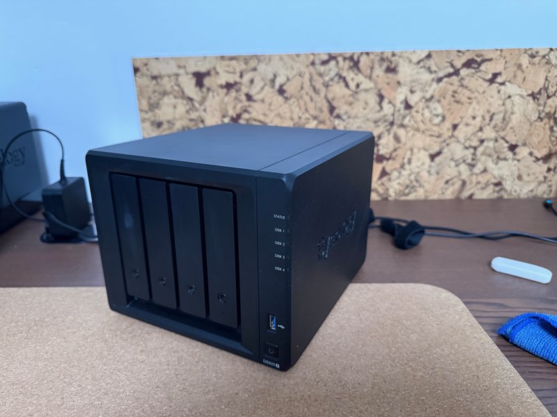 Synology DS920+ NAS 4 Bay 12GB RAM – stare foarte bună (fără HDD)