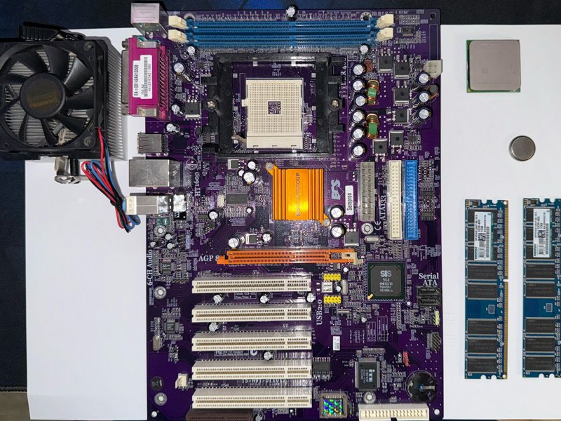 KIT Sempron 2800+ & ECS 755-A2 Rev. 1.0A & 2GB RAM (fara carcasa si sursa)