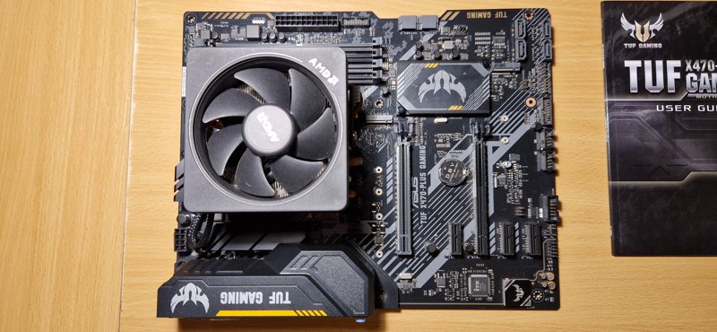 Placa baza ASUS TUF Gaming X470-Plus AM4 + AMD Ryzen 7 2700 + Wraith Max - Image 1