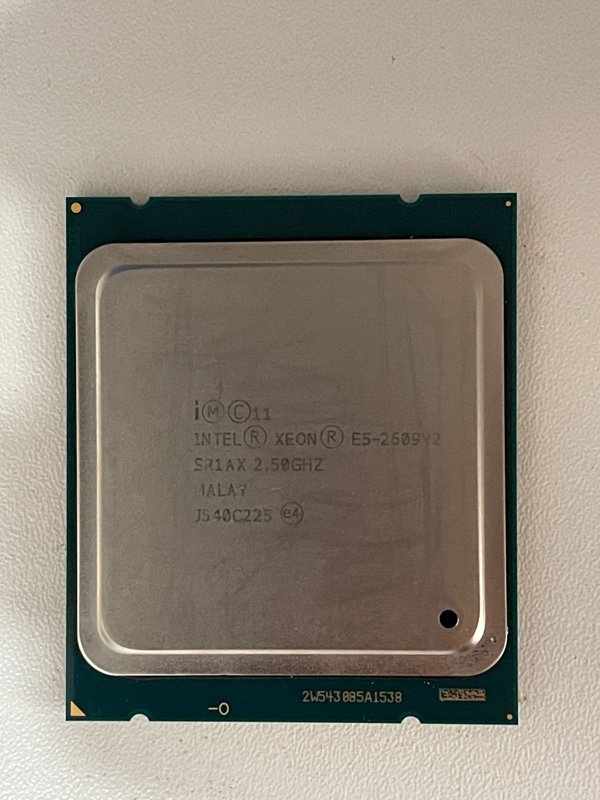 Procesor Intel® Xeon® Processor E5-2609 v2 10M Cache, 2.50 GHz