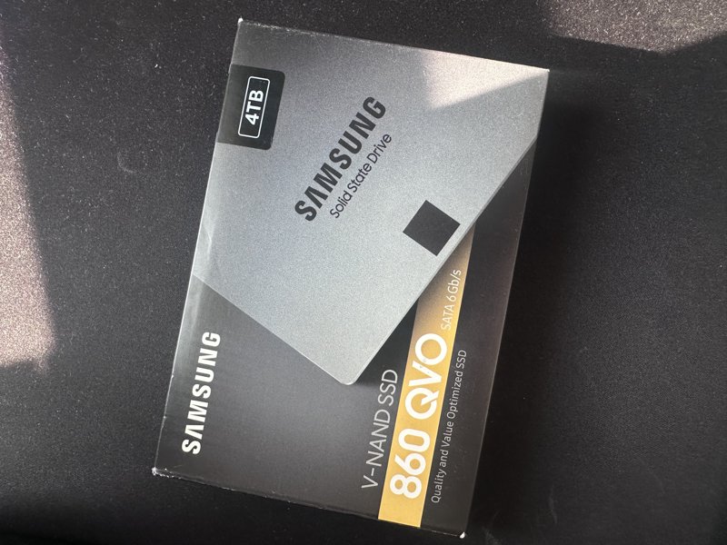 Nou - SSD SAMSUNG 860 QVO 4TB, V-NAD, SATA III, 2.5"