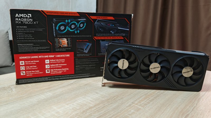 Vând placă video Gigabyte RX 7800 XT