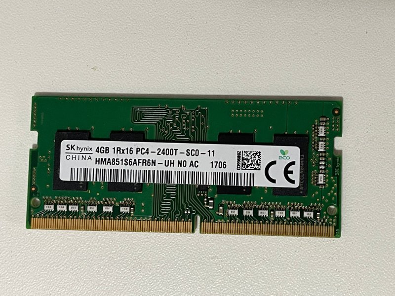 Memorie Laptop SK hynix 4GB 2400MHz DDR4 HMA851S6AFR6N-UH