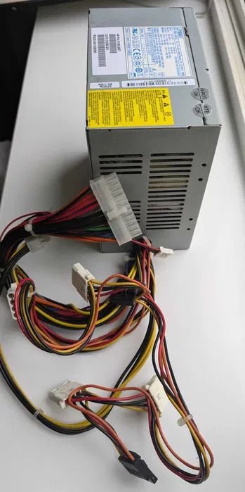 Sursa PC sau Benzi LED LITEON 300W Solida